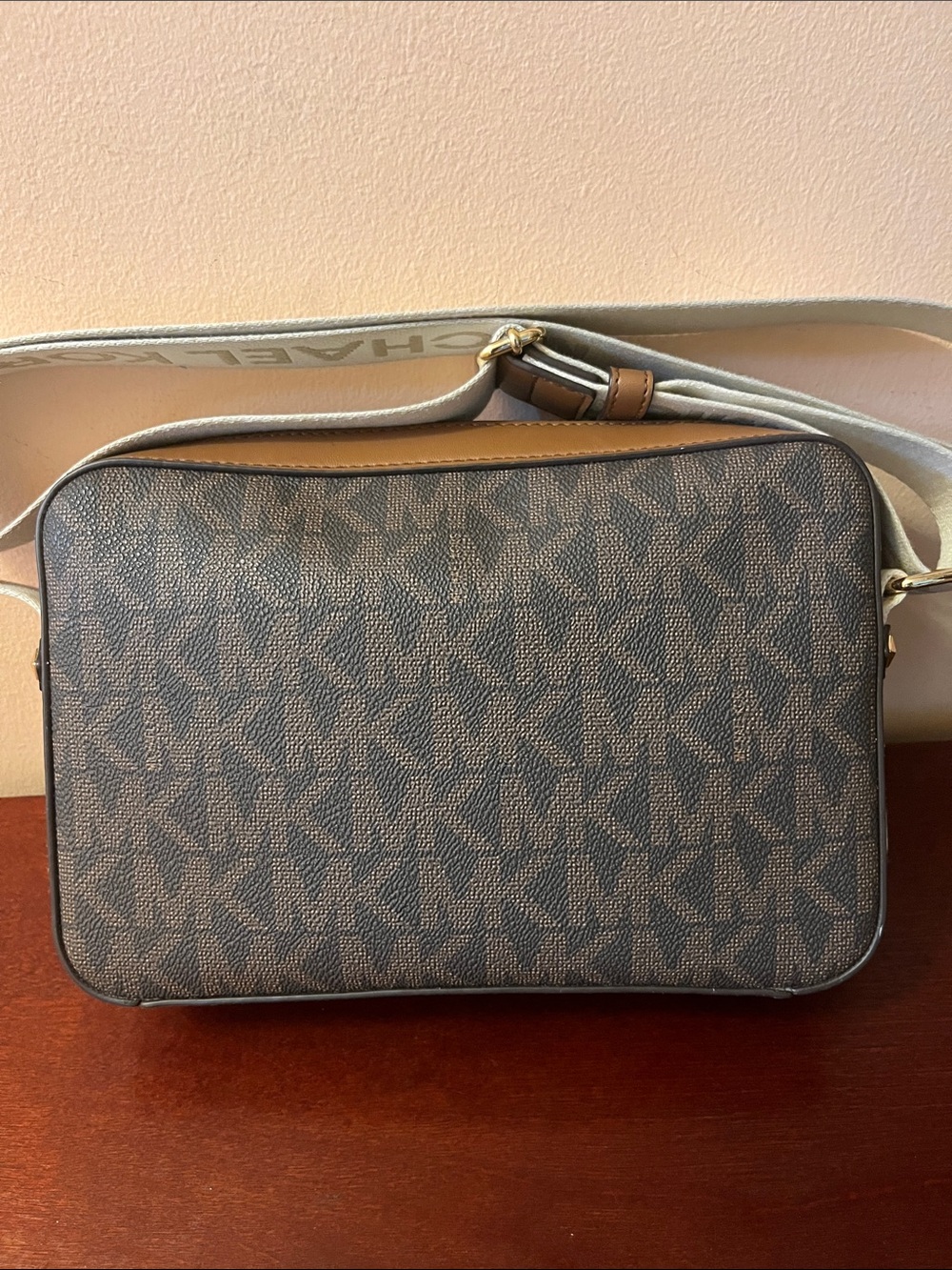 Michael Kors Brown Logo Crossbody Bag with Cream Strap - Picture 4 of 10